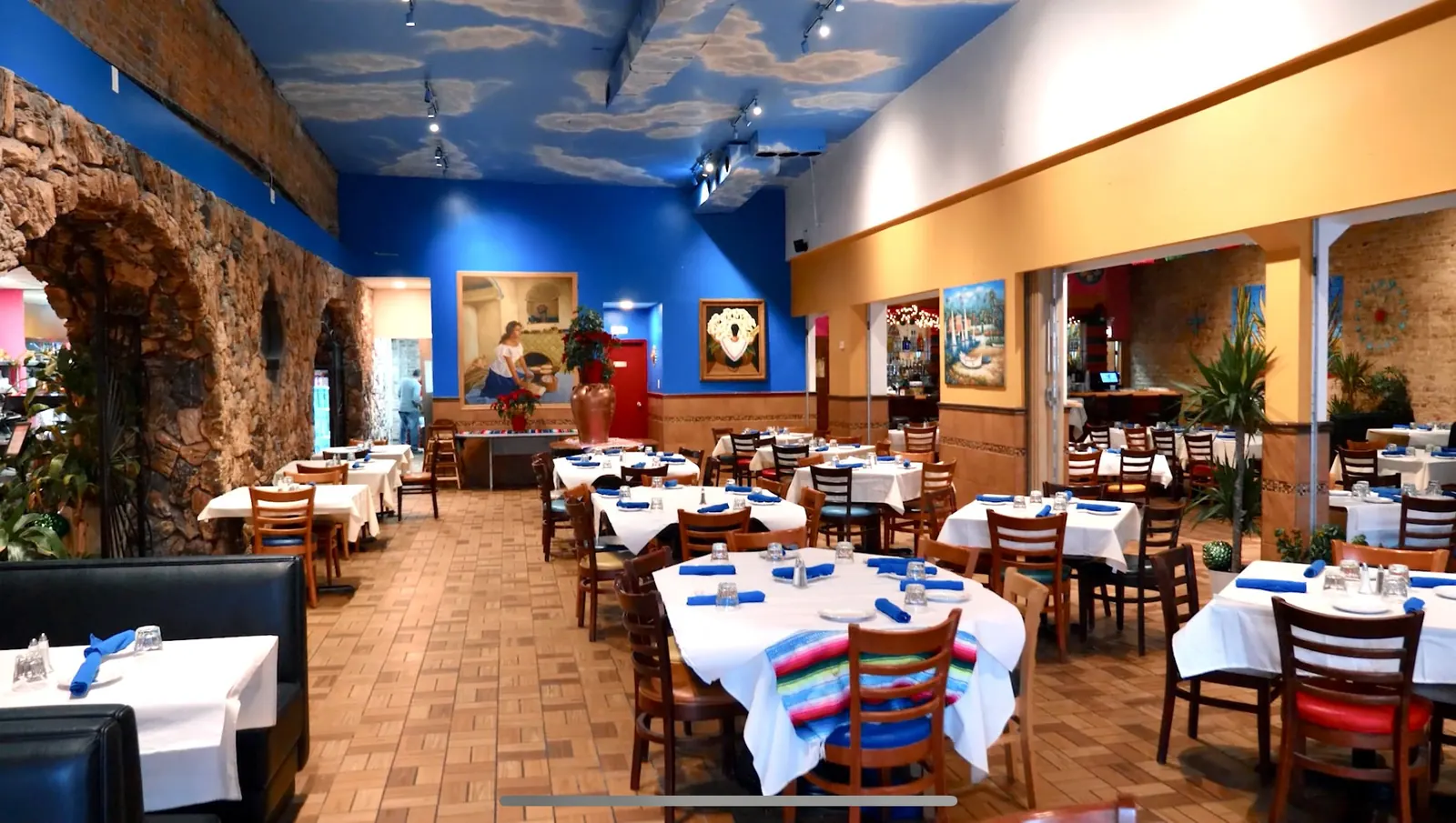 Manchamanteles Restaurant